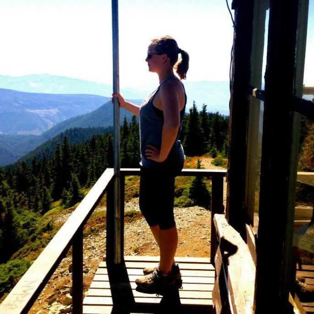 Meet your Posher, Becky